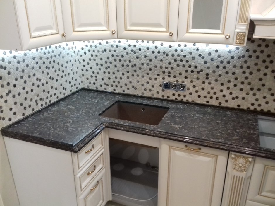 Фартук для кухни из натурального камня