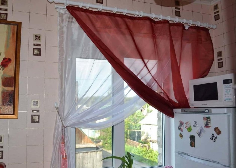 Синие шторы на кухне