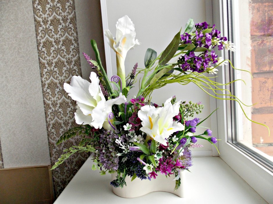 Купить орхидею в напольной вазе