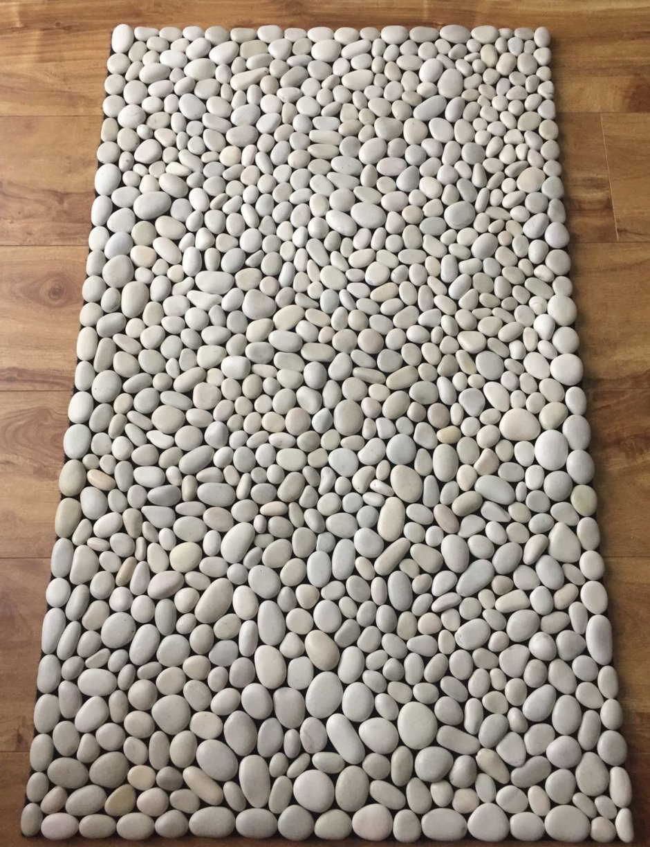 Коврик из гальки для ванной