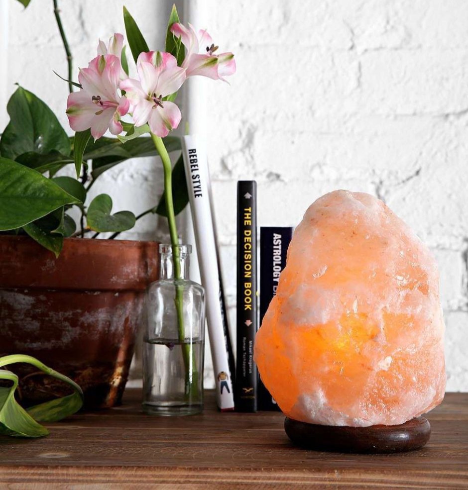 Лампа из гималайской соли чаша фигурная с камнями