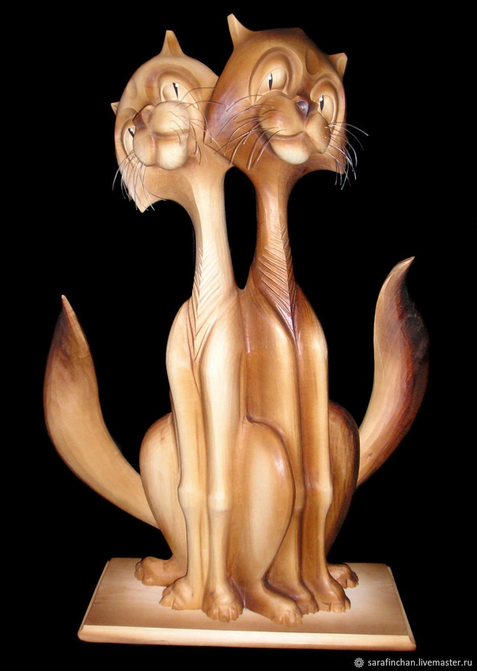 Резные фигурки из дерева