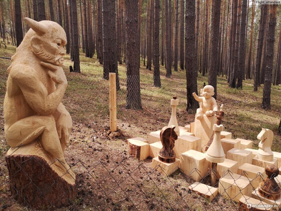 Интерьерные скульптуры из дерева