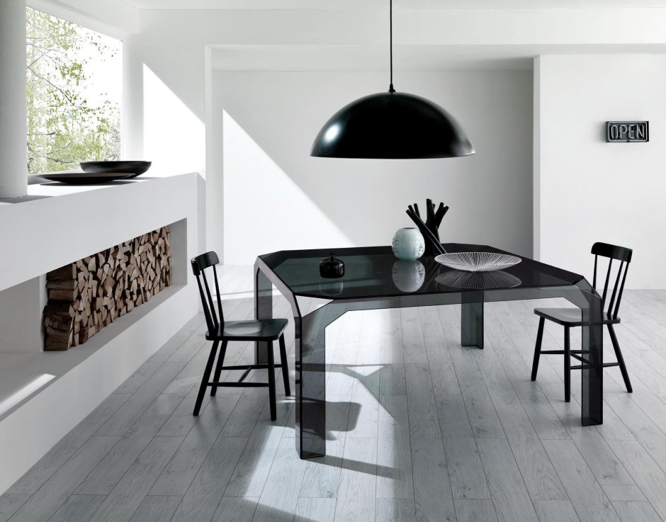 Серый стол в интерьере