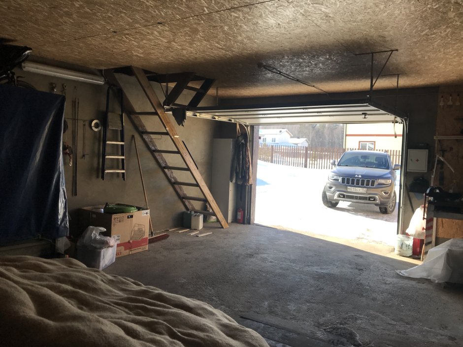 Жилая комната из гаража