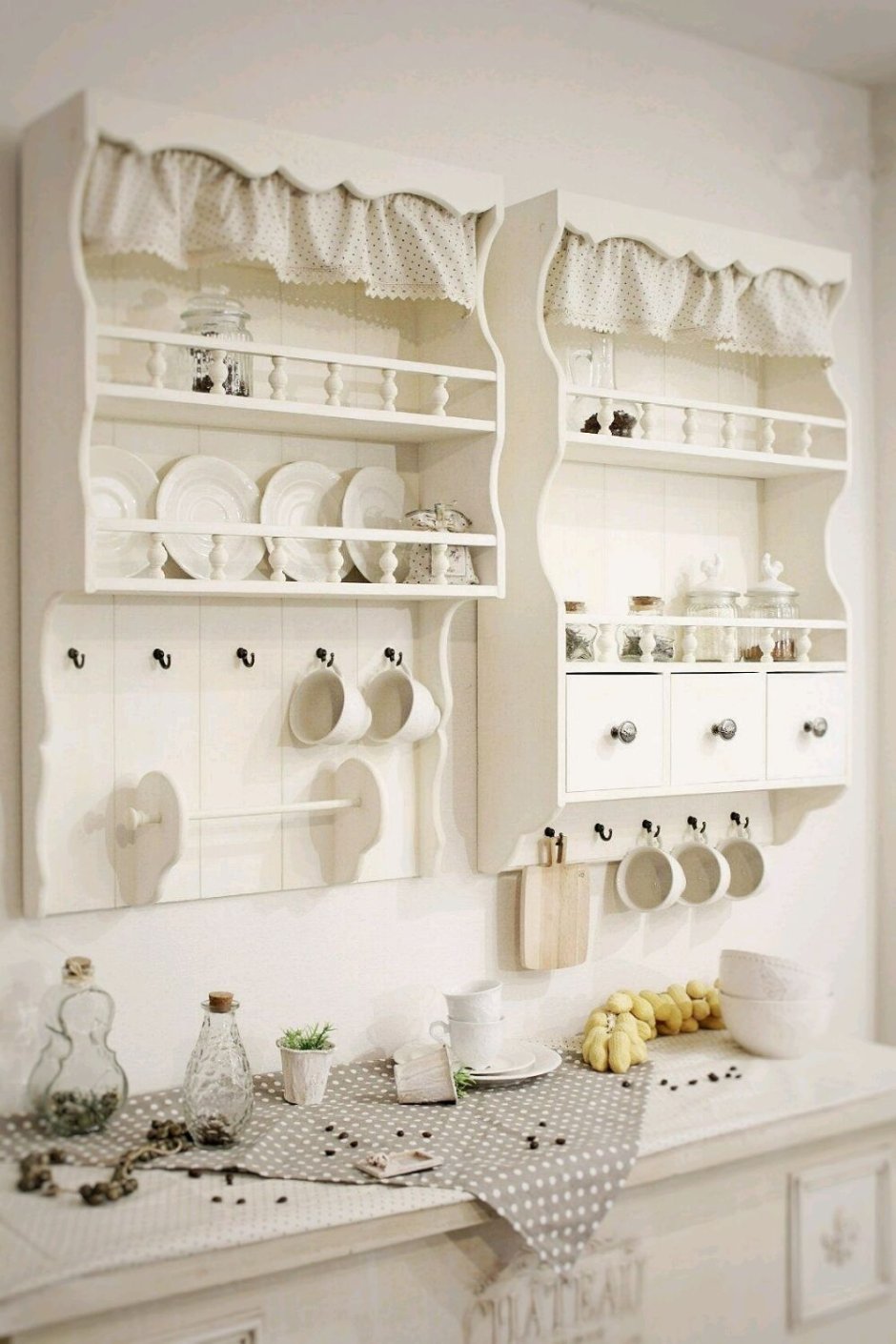 Полки для тарелок открытые