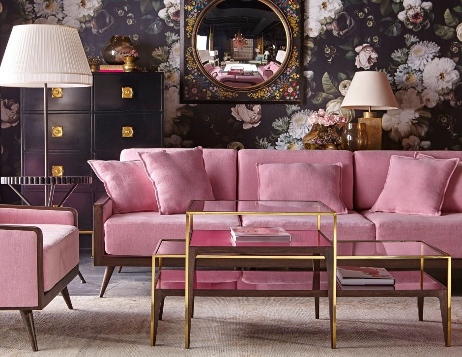 Персиково-розовый диван