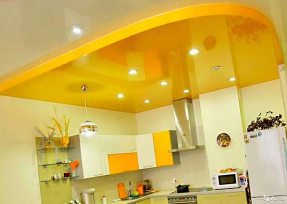 Натяжной потолок на кухню оранжевый