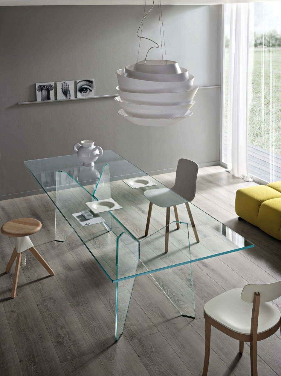 Дизайн интерьера стеклянного стола