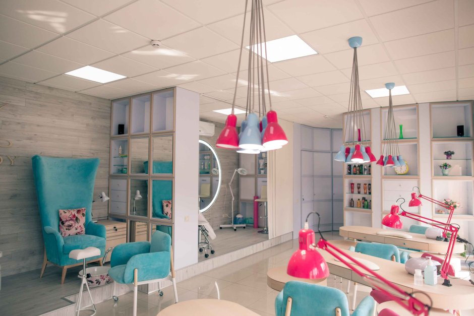 Салон красоты в цвете морской волны