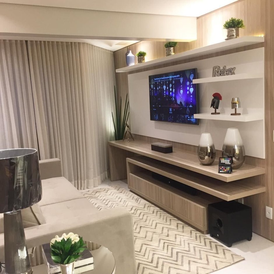ТВ зона в гостиной в современном стиле функциональная