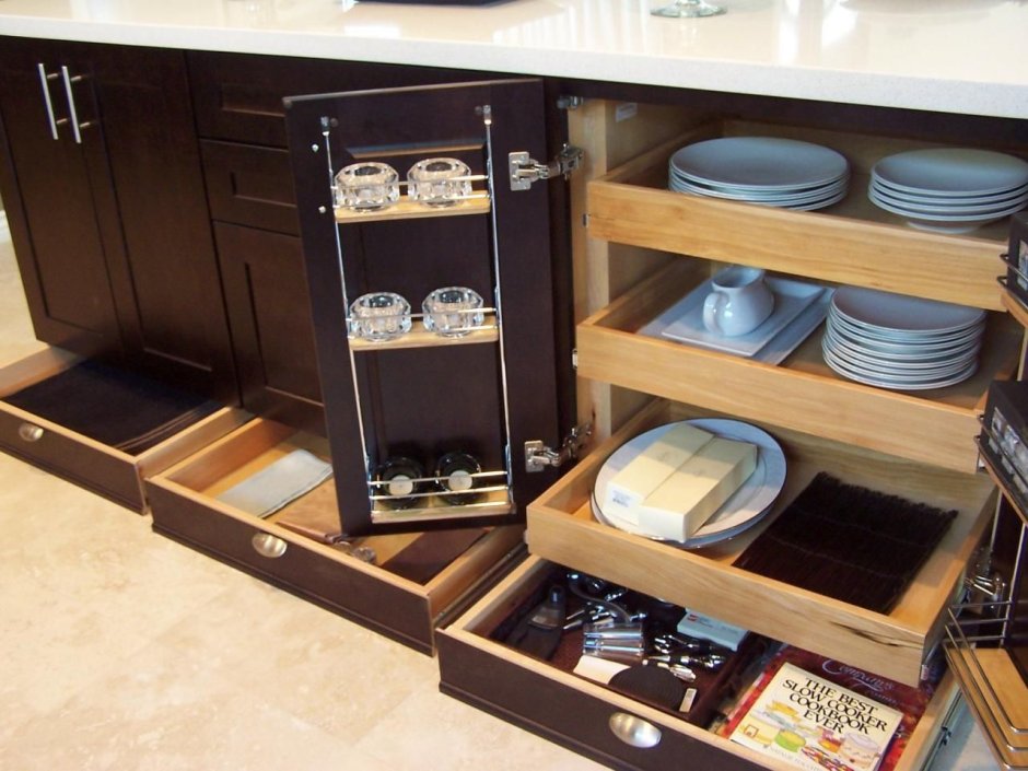 Шкаф для кухни с выдвижными ящиками (65 фото)