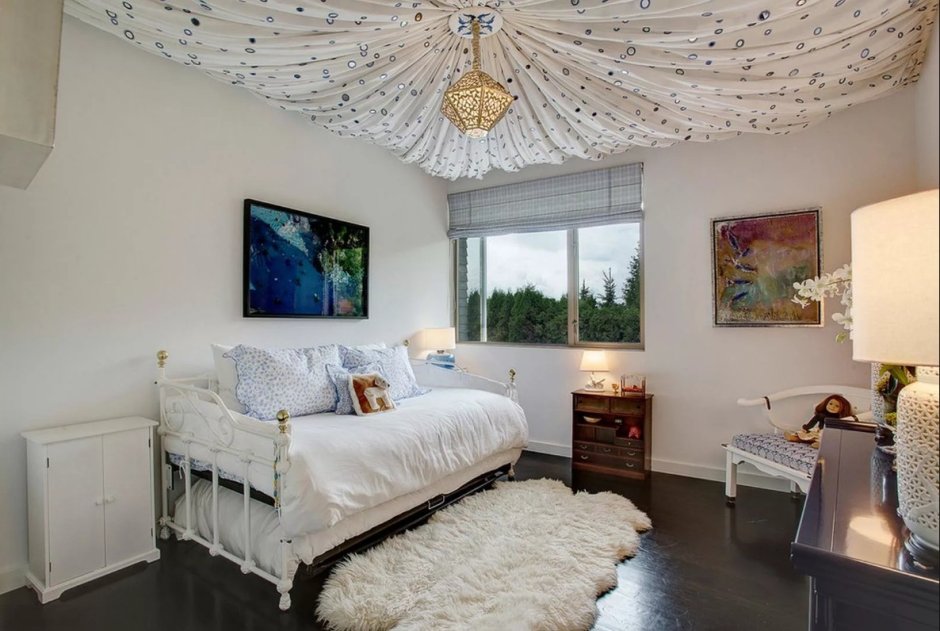 Люстра в спальню