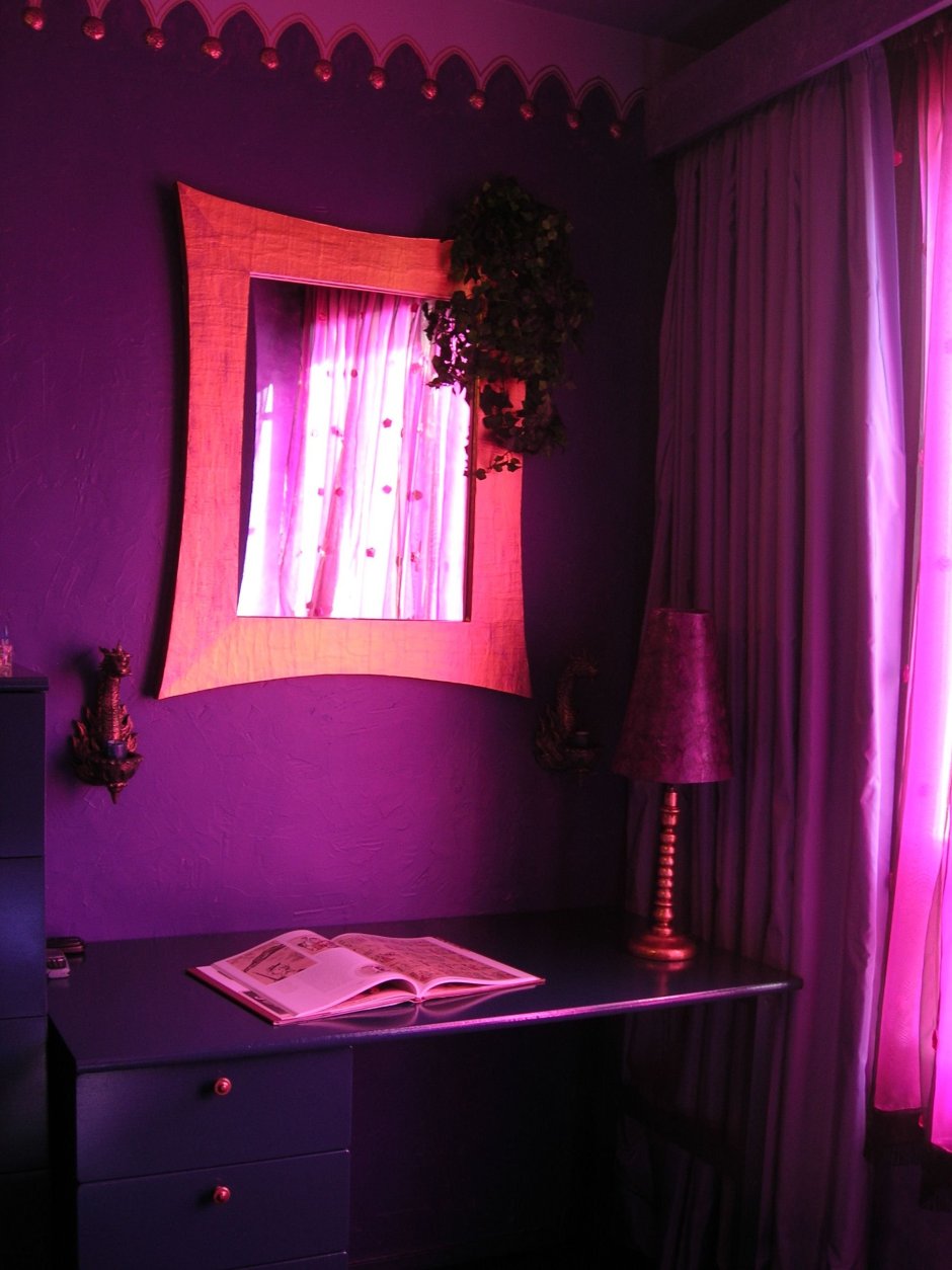 Красивая фиолетовая комната (66 фото)