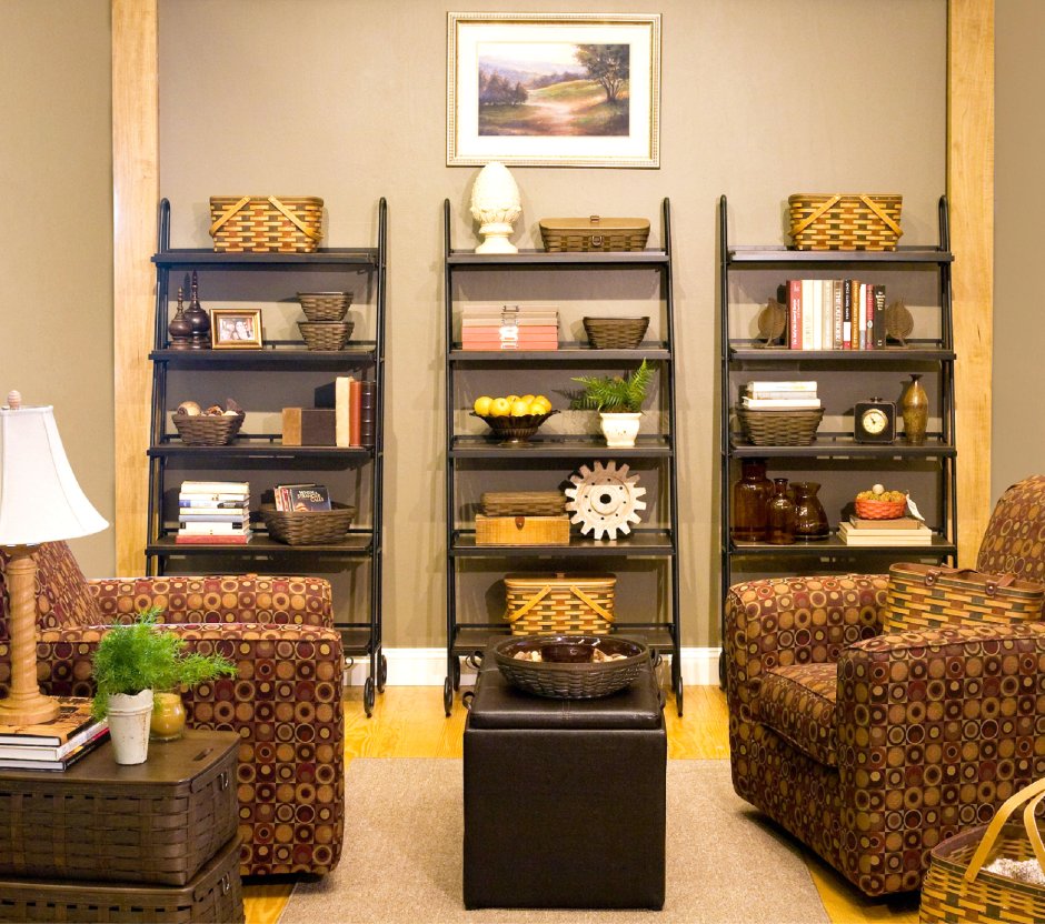 Стеллаж с корзинами в интерьере