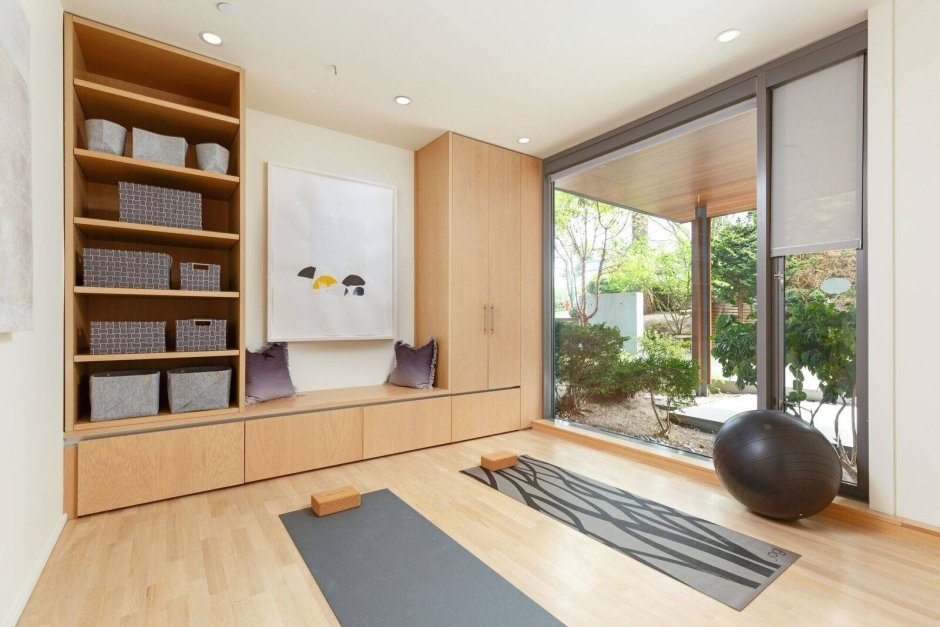 Комната для йоги в частном доме