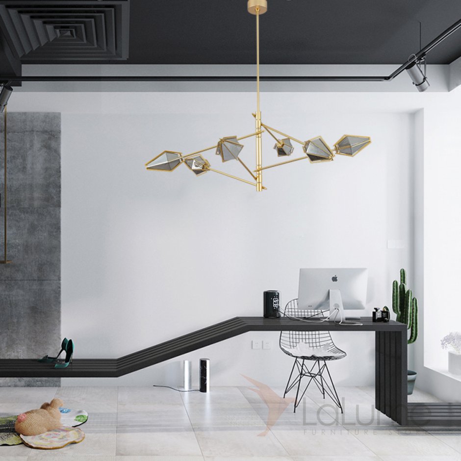 Люстра в стиле Midcentury Modern с геометричными абажурами в форме кристаллов