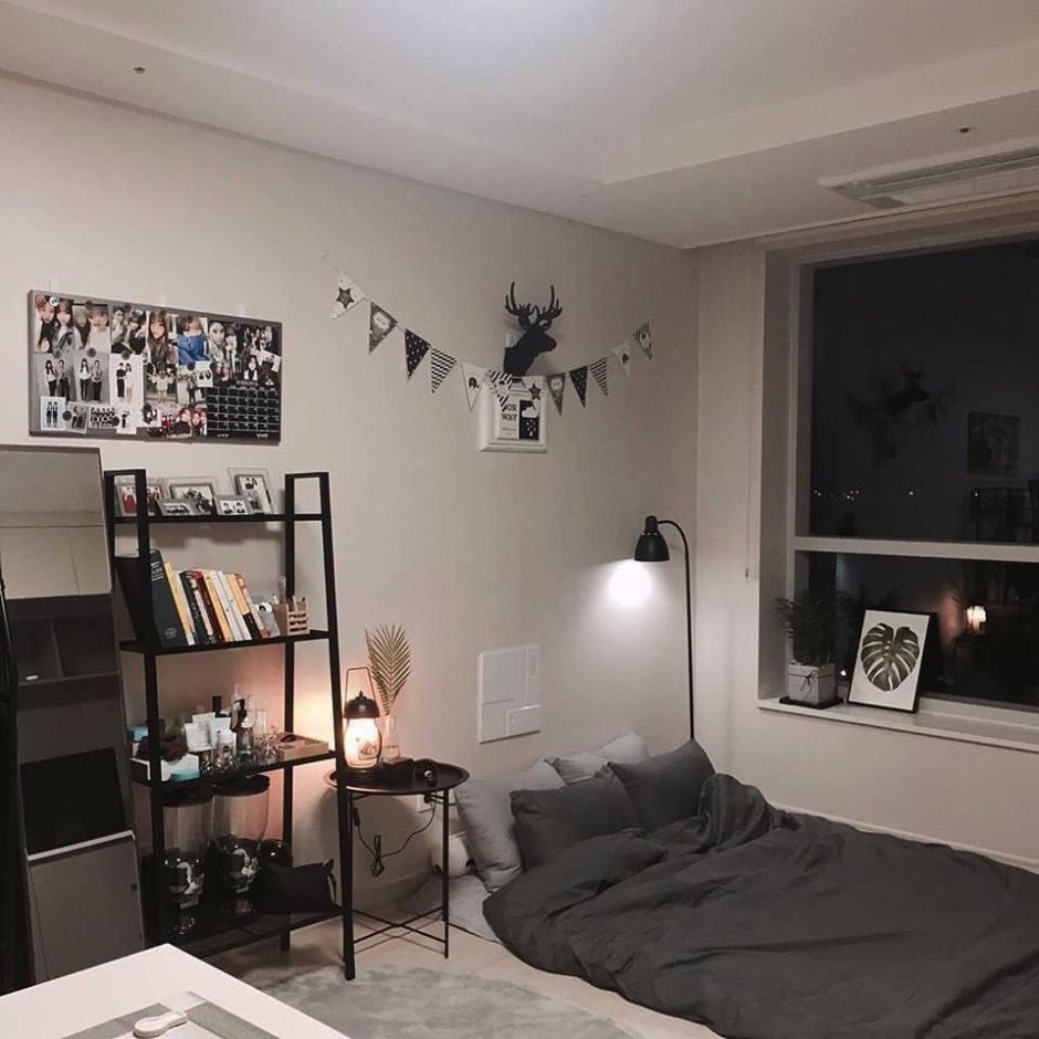 Подростковая комната в стиле лофт в серых тонах