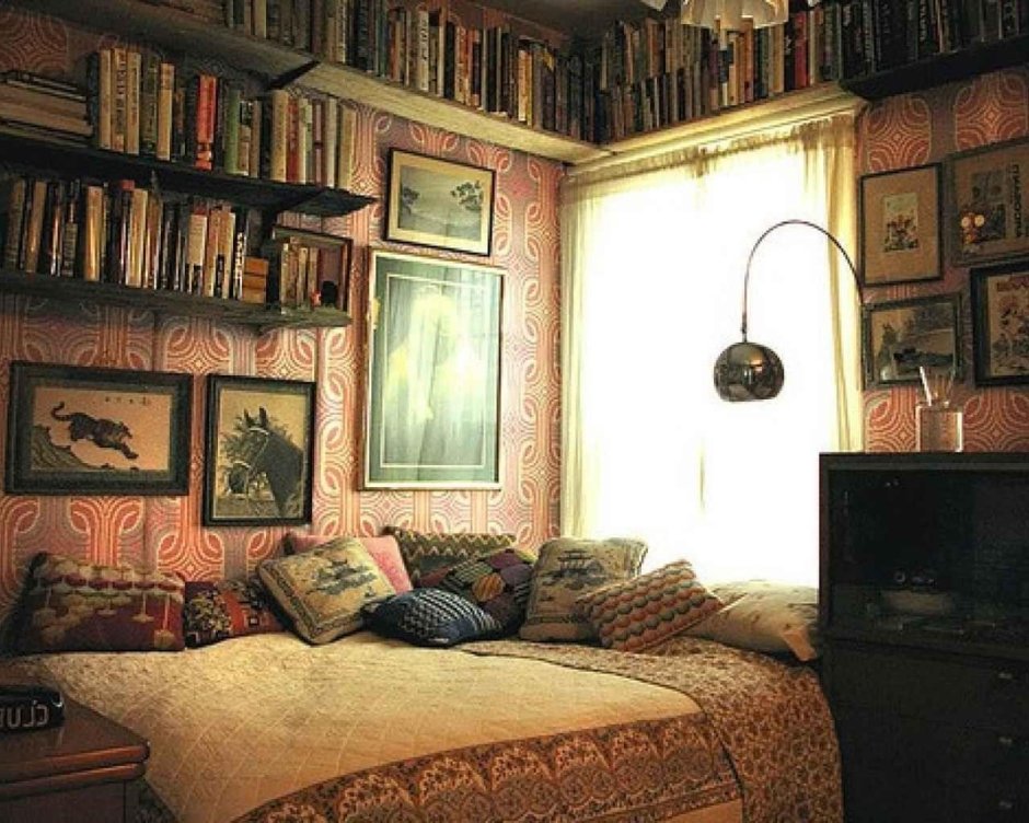 Маленькая уютная комната