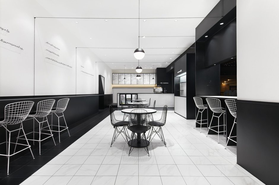 Интерьер Black and White Restaurant