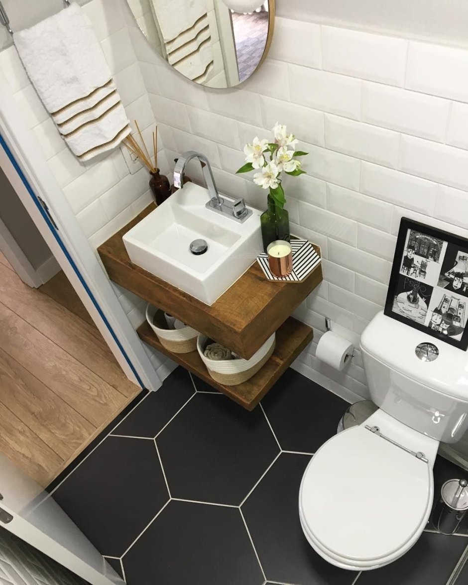 Декор маленькой ванной совмещенной с туалетом