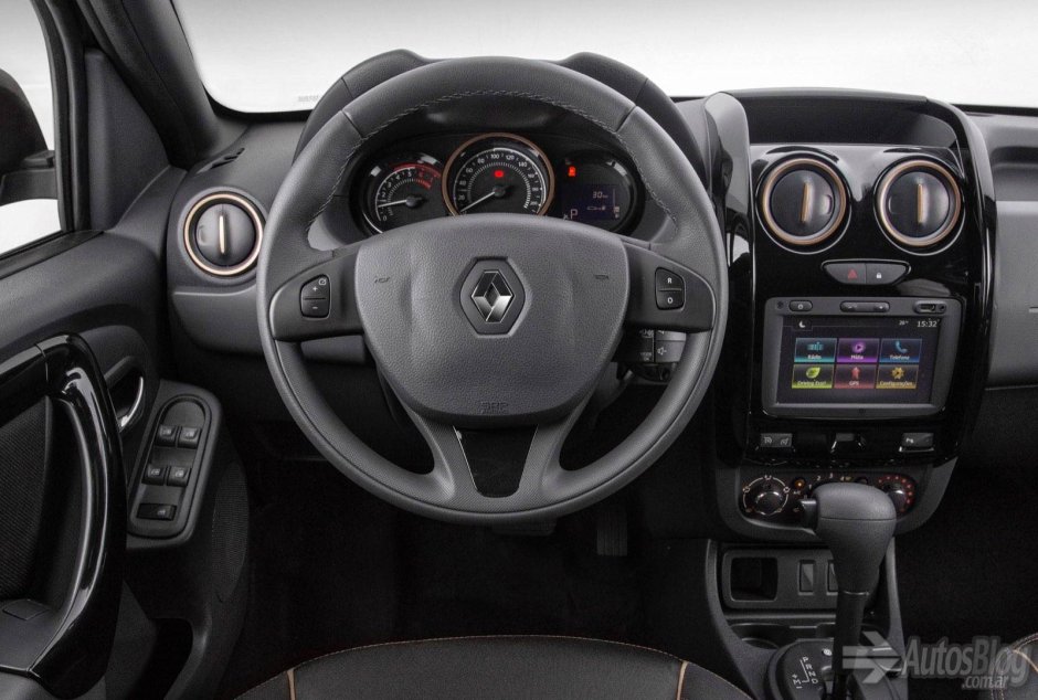 Renault Duster 2017 интерьер