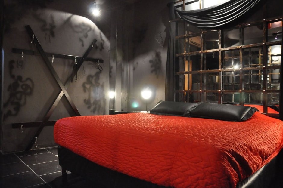 50 Оттенков серого, красная комната Кристиана Грея