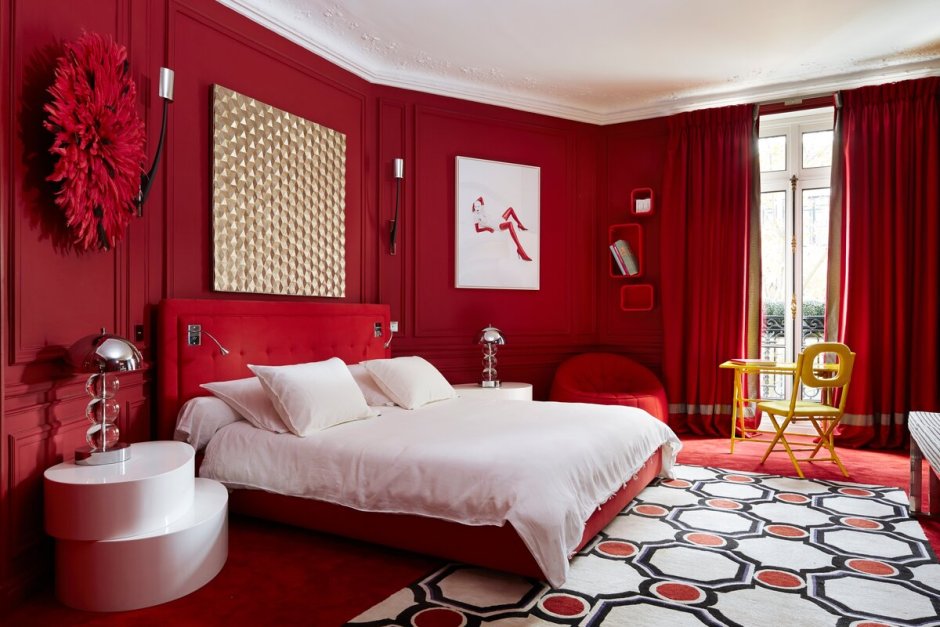 Красно белая спальня