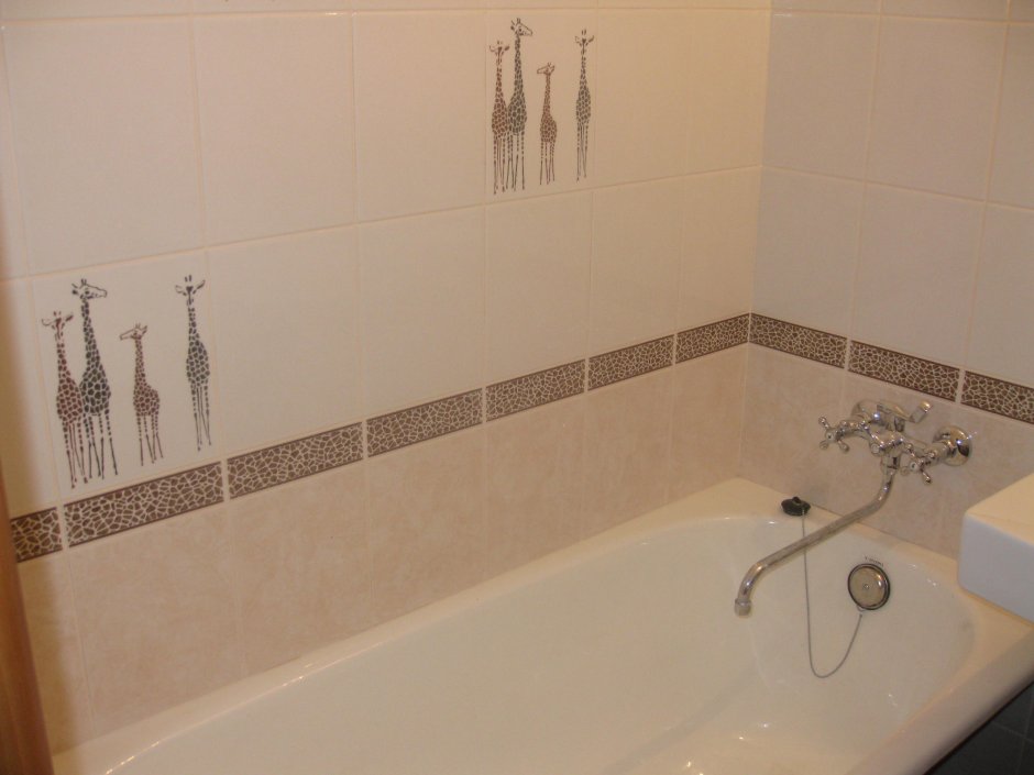 Ванная комната с плиткой в египетском стиле