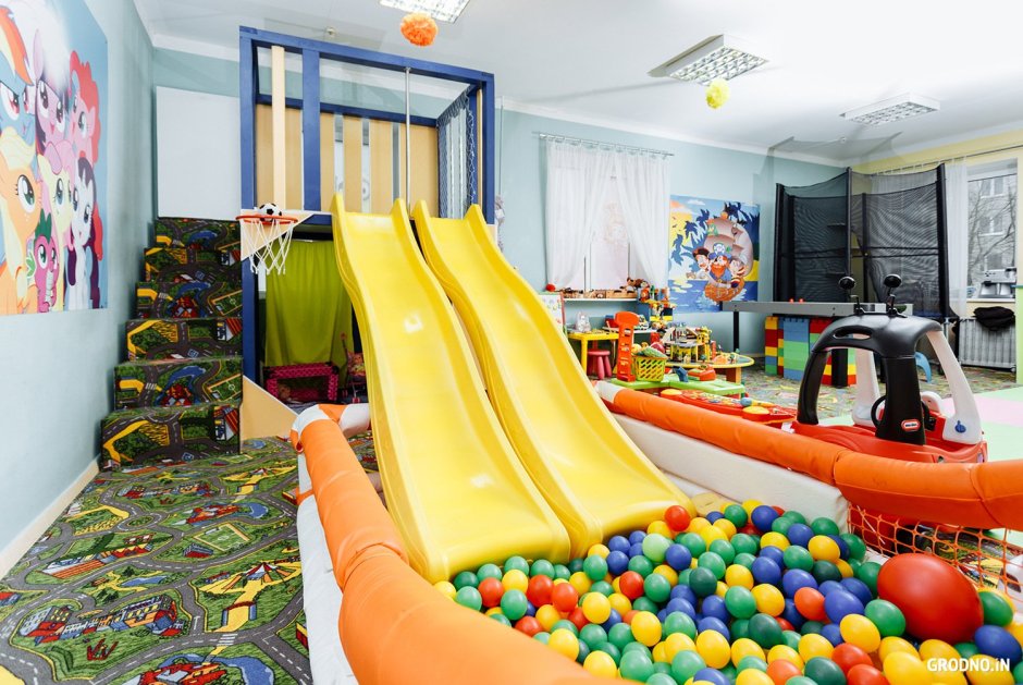 Детский праздник в игровой комнате