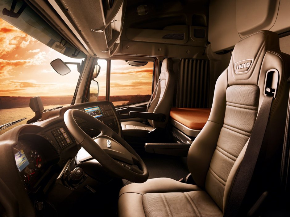 Интерьер Iveco Stralis Hi-way