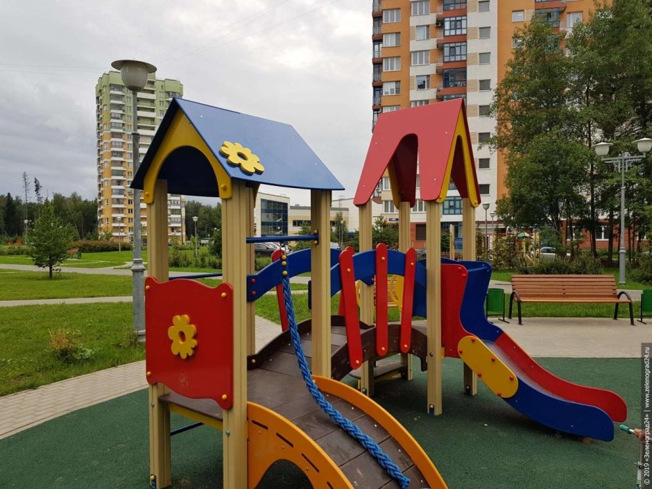 Благоустройство участка на склоне