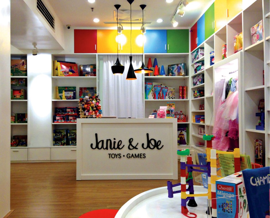 Интерьер детского магазина игрушек