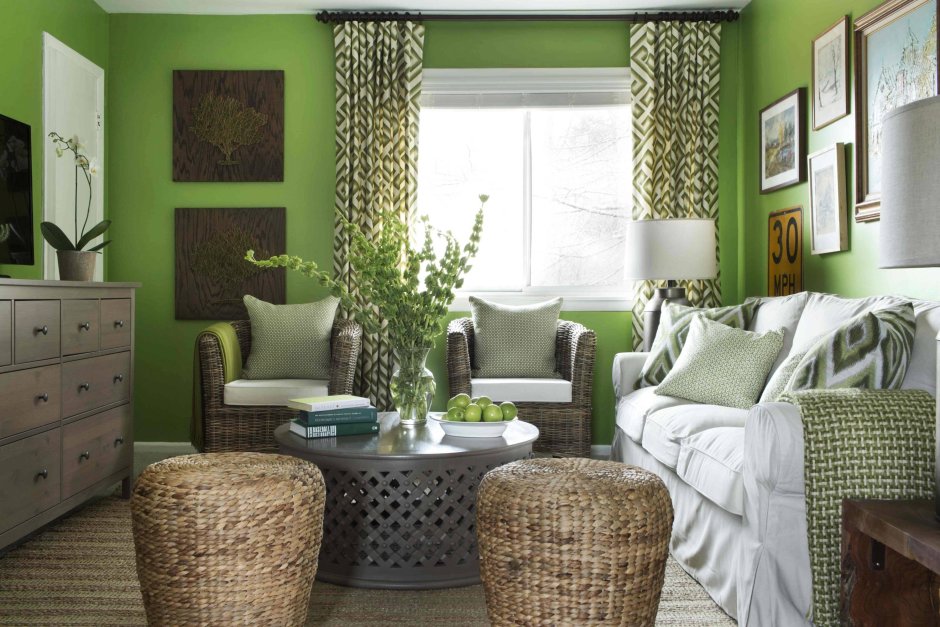Дизайн гостиной с зелеными шторами (65 фото)