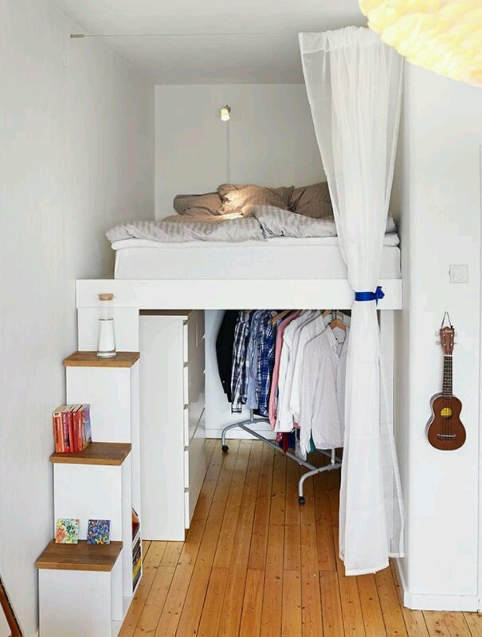 Кровать чердак компактная для маленьких квартир