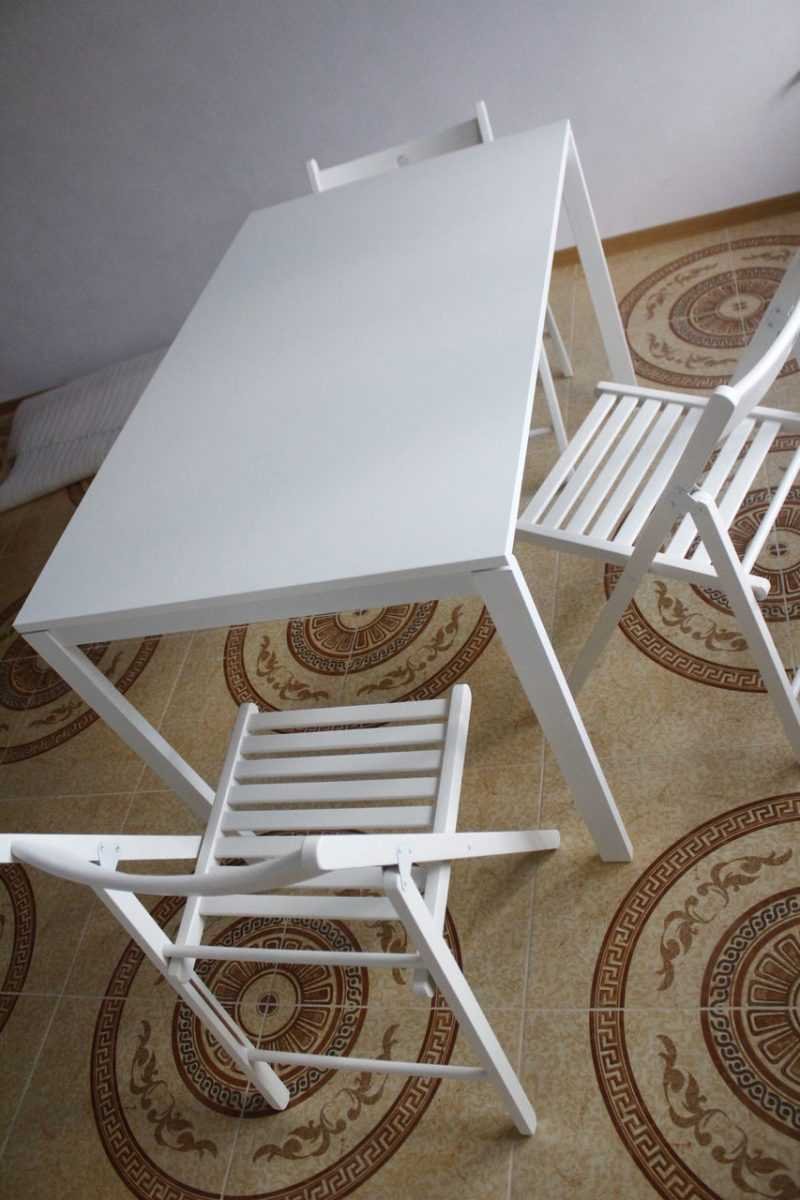 Складной стул в интерьере