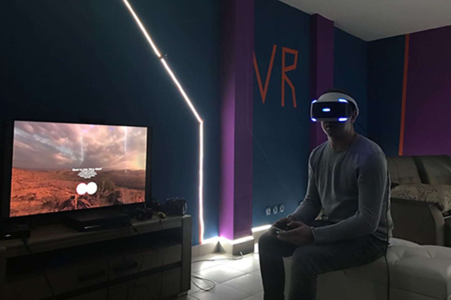 Vr комната metaforce. Плейстейшен Room ВР. Комната виртуальной реальности. Виар комната. VR игровые комнаты.