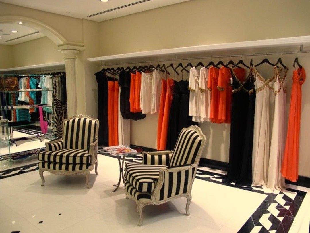 мебель для бутика женской одежды