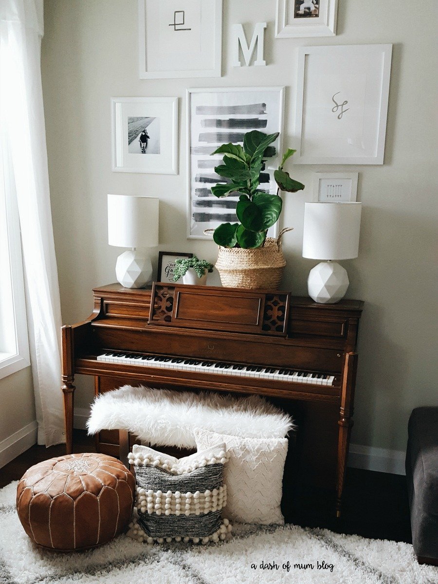Комната с пианино