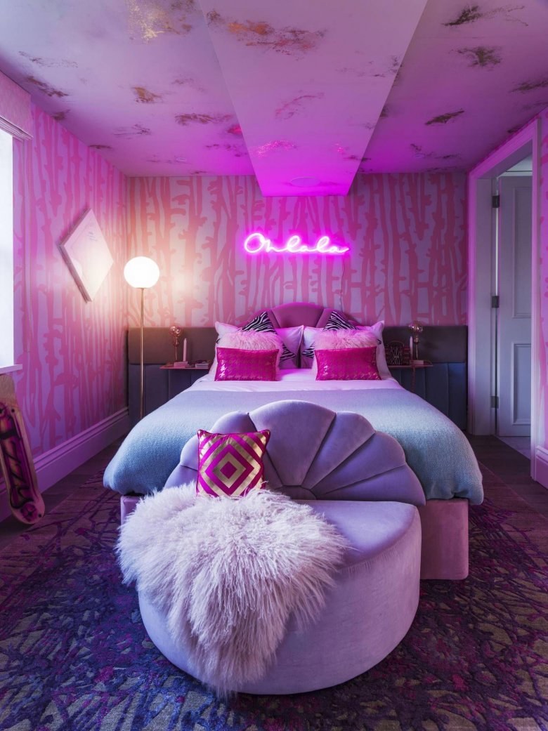 Розовая спальня для девушки