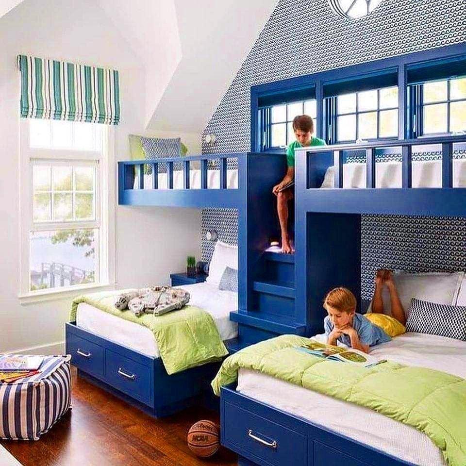 Дизайн комнаты для трех мальчиков разного возраста