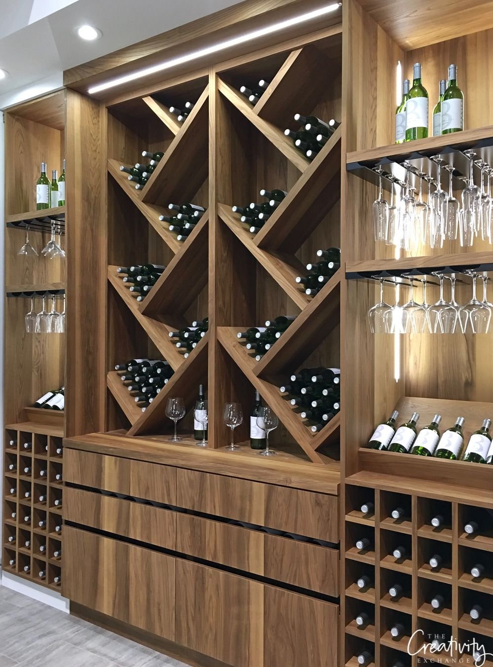 шкаф подвесной для вина