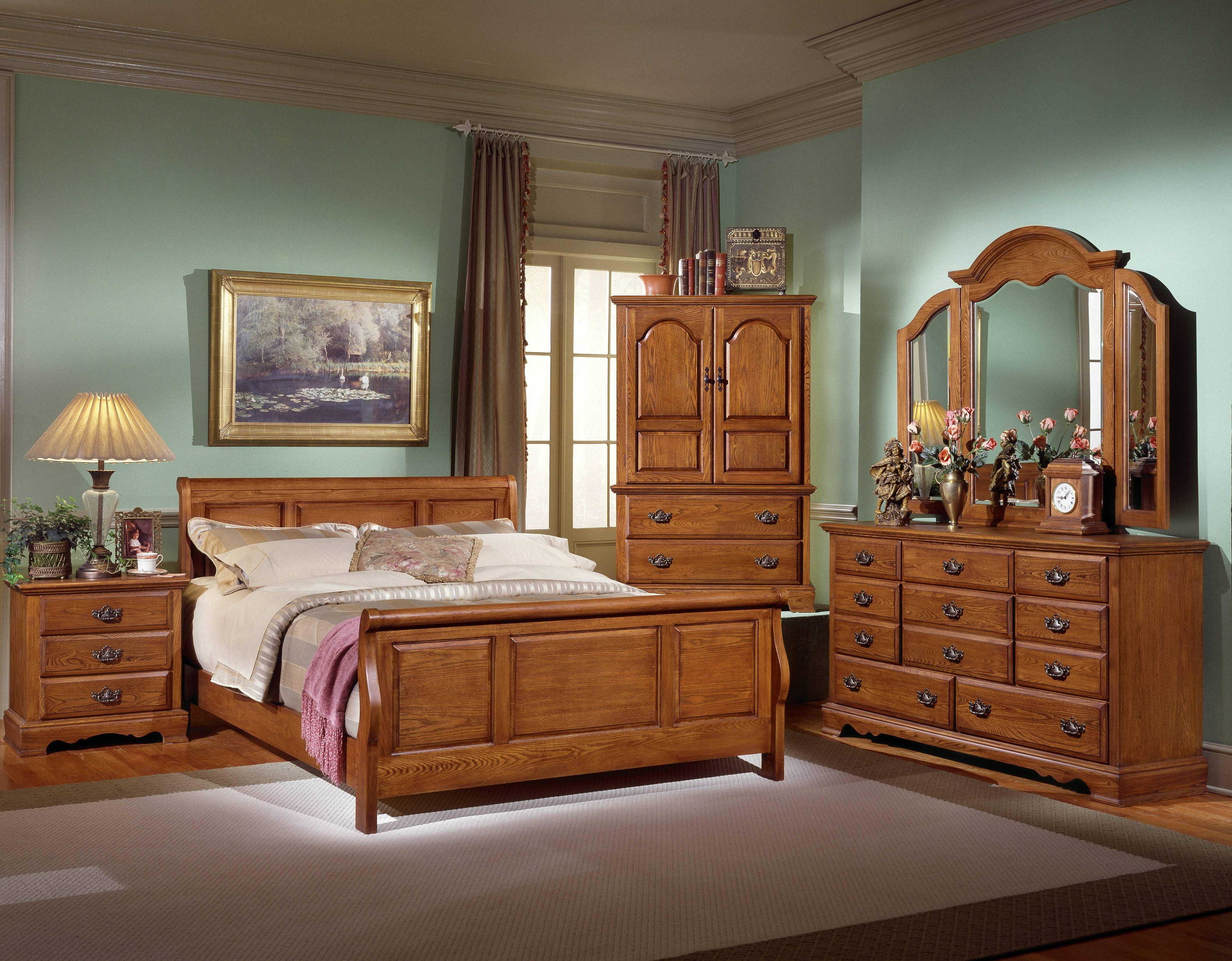 Wooden мебель. Спальня из массива гевеи 4934. Румынская мебель Легаси ирландский стиль Кантри. Красивая деревянная мебель. Спальня из дерева.