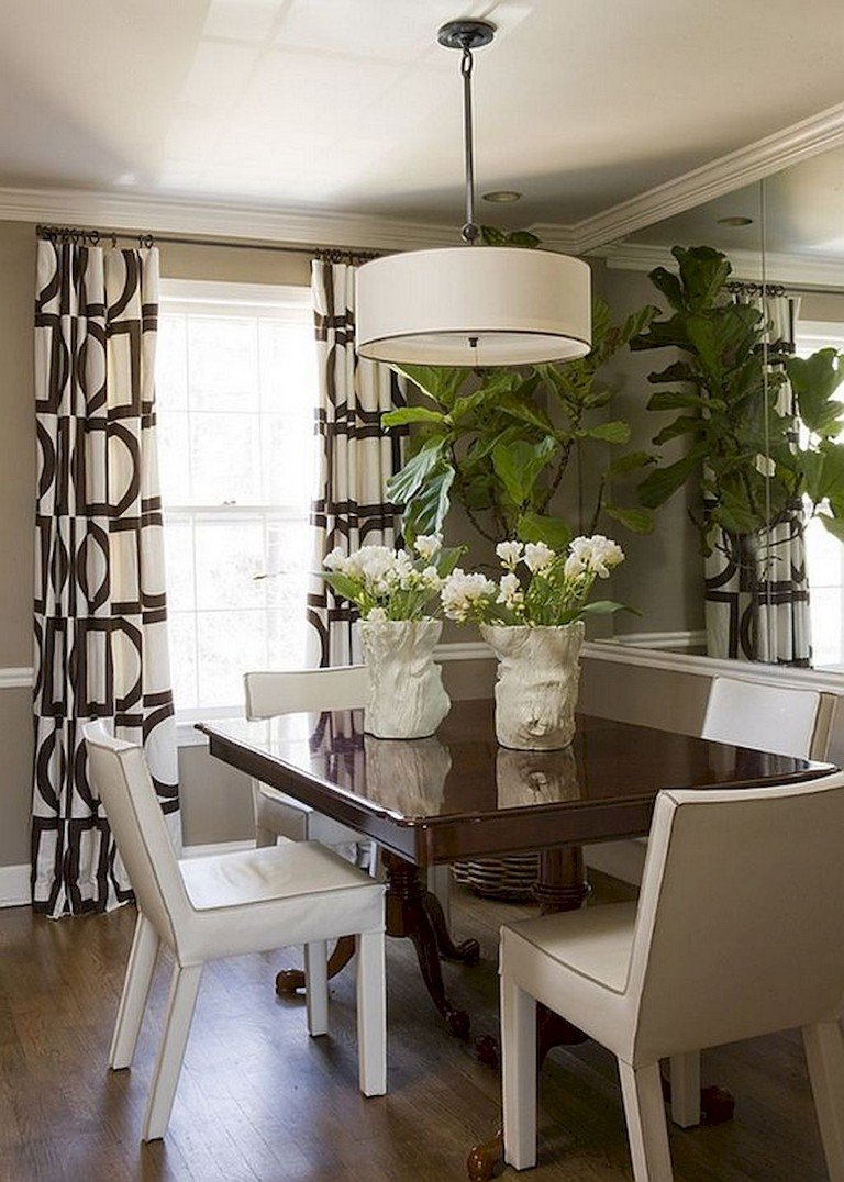 Сара Ричардсон Dining Room