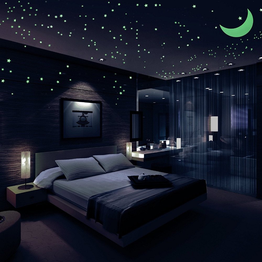 Спальная комната с подсветкой