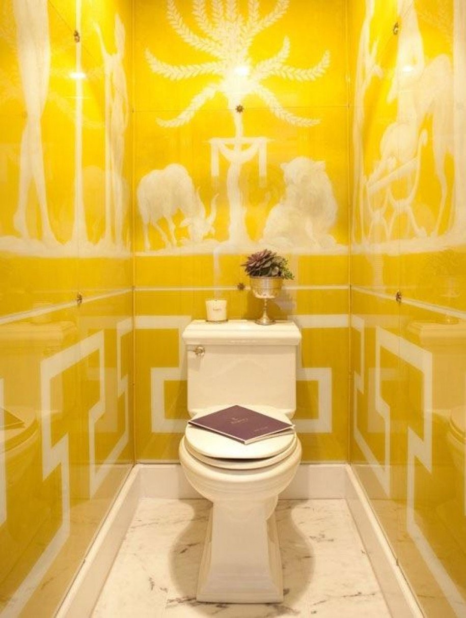 Краска в туалете на стенах