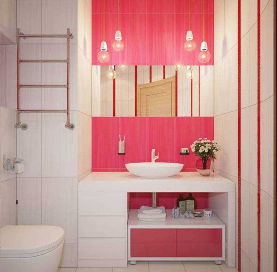 Маленькая ванная комната в розовых тонах