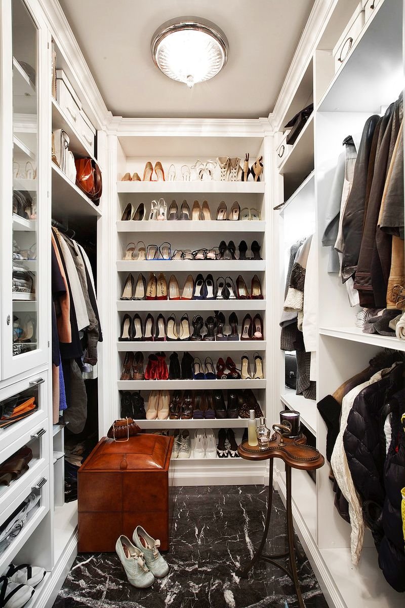 Гардеробная с камином