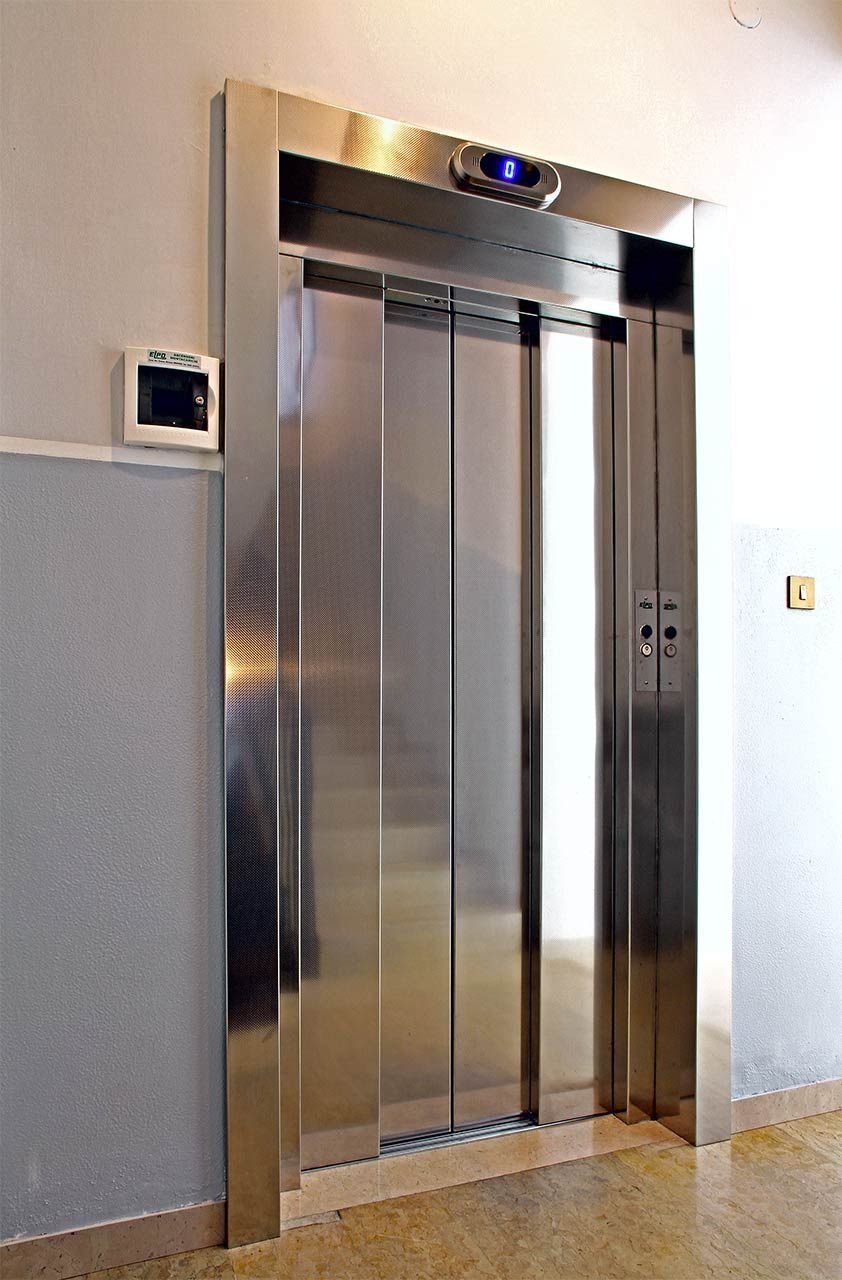 Красивые двери лифта