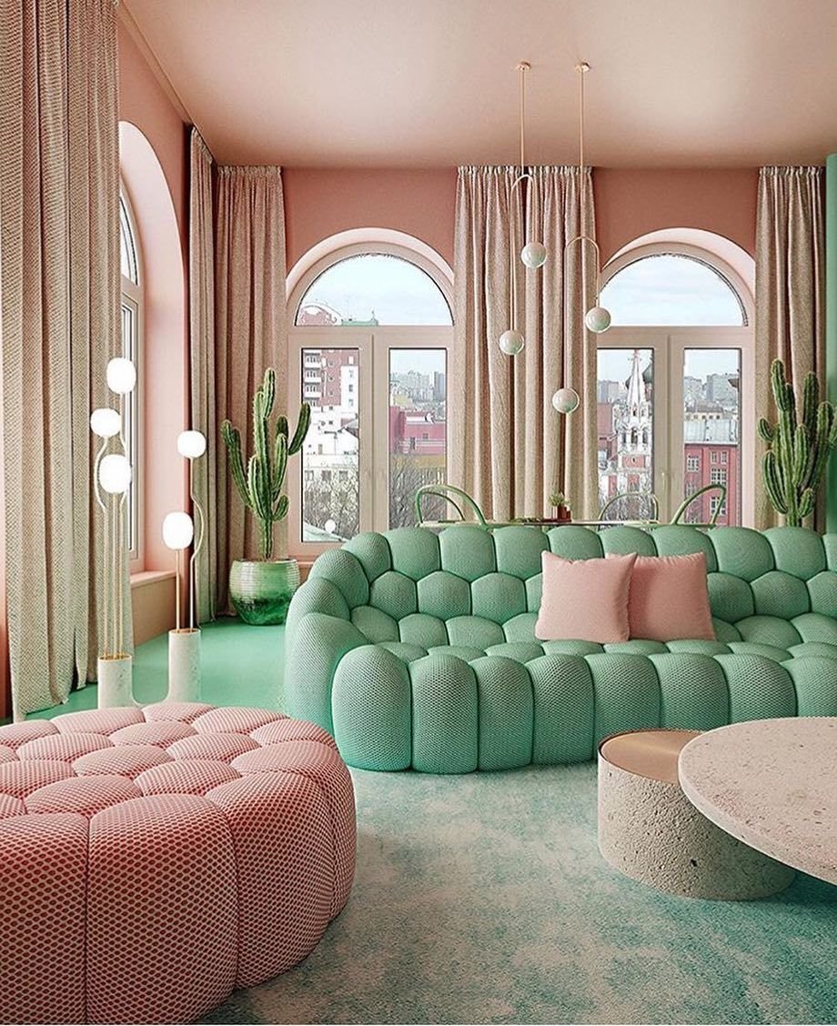 Пудровый розовый диван в интерьере (90 фото)